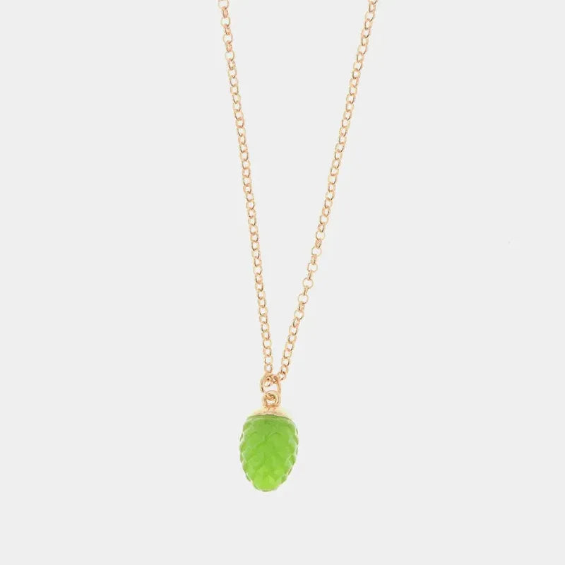 Collana in Metallo con pendente a forma di pigna portafortuna smaltata verde — collezione PIGNA