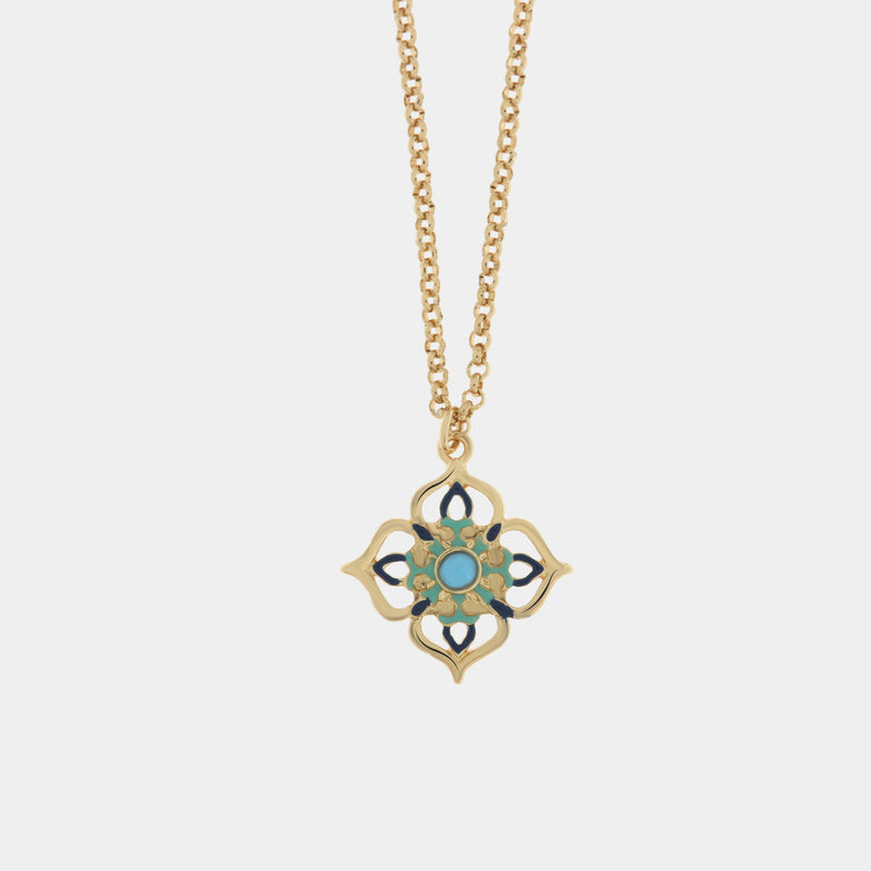Collana in Metallo con croce di Malta colorata — collezione SACRO