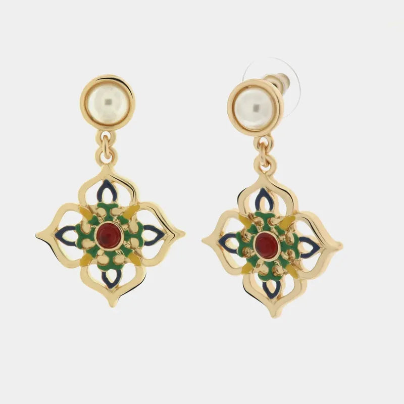 Orecchini in Metallo con croce di Malta pendente impreziosita da maioliche — collezione SACRO